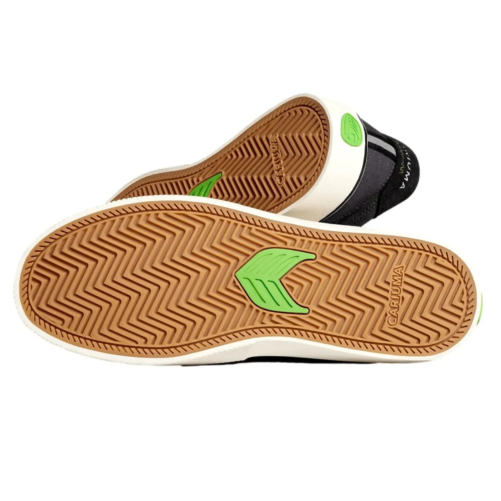 Cariuma Scarpa Black Naioca Skate