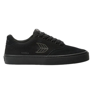 Cariuma Naioca pro all black suede