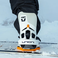 union atlas step on white orange