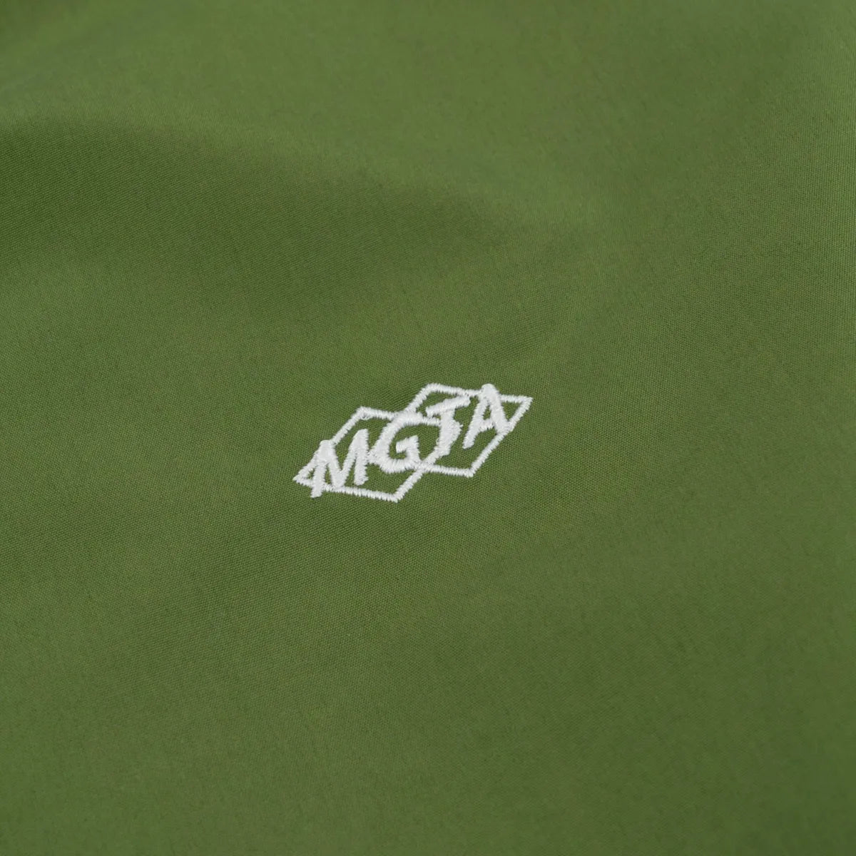 magenta Très tech v neck forrest green