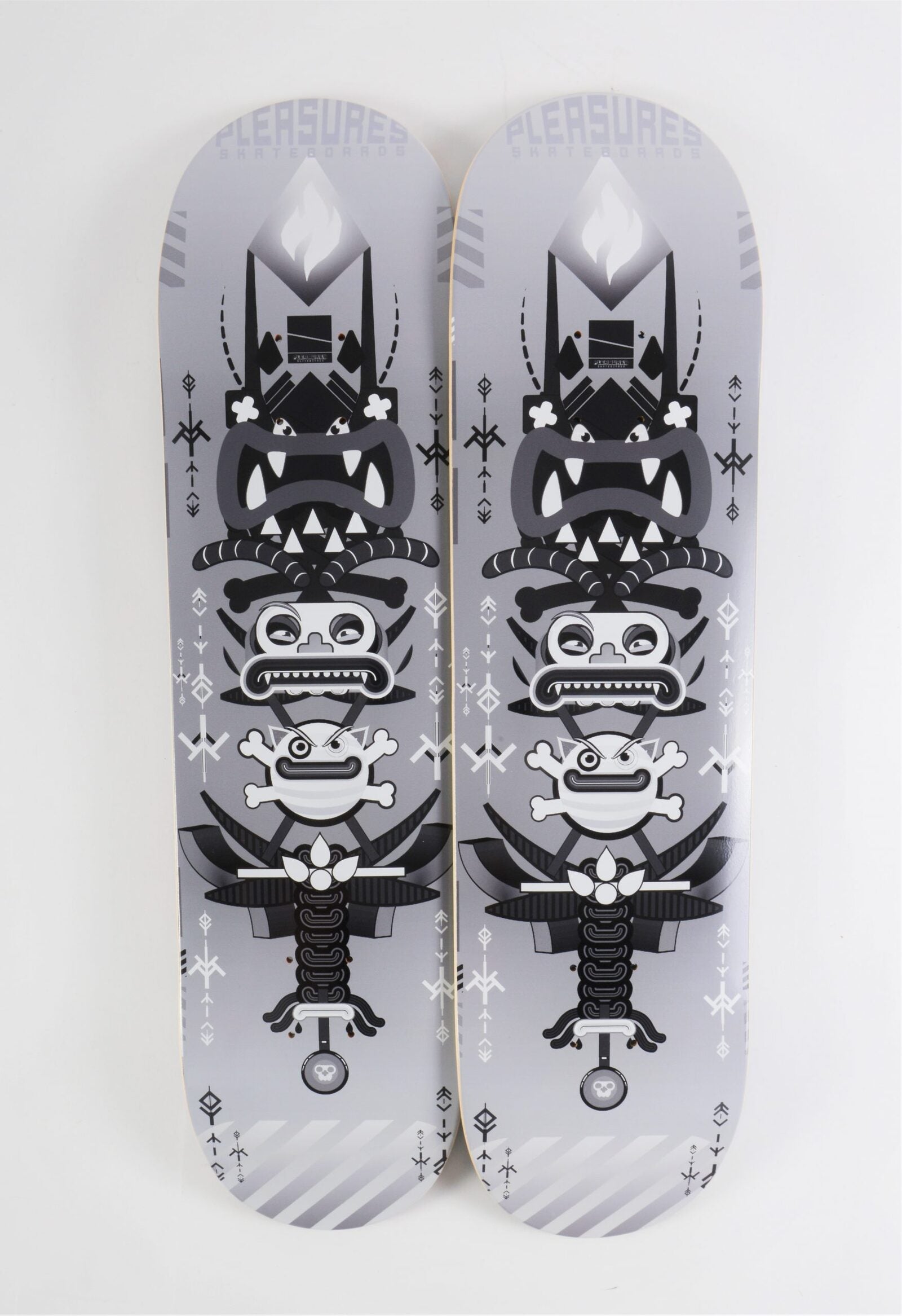 pleasures deck