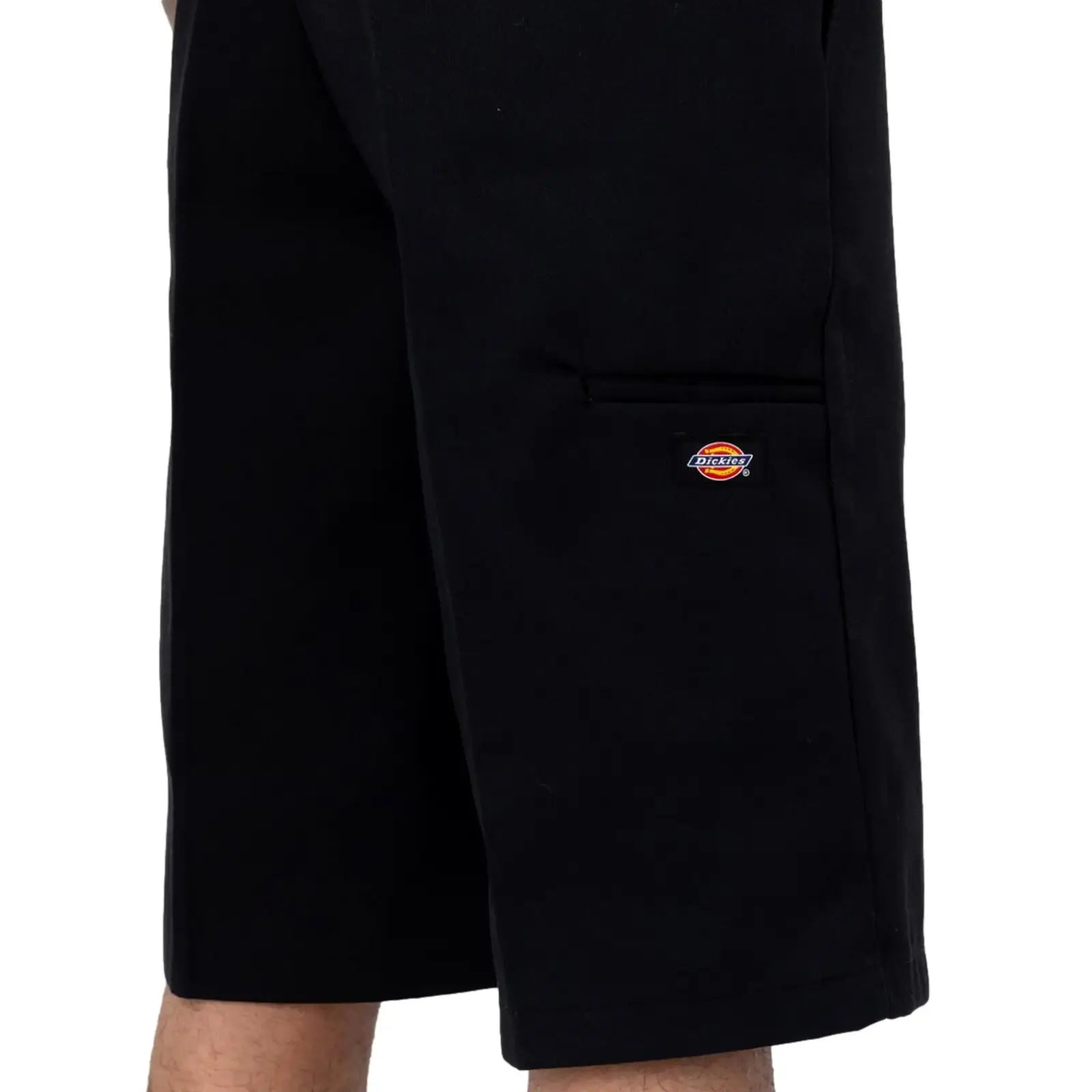 13in pocket black 8_clipped_rev_1