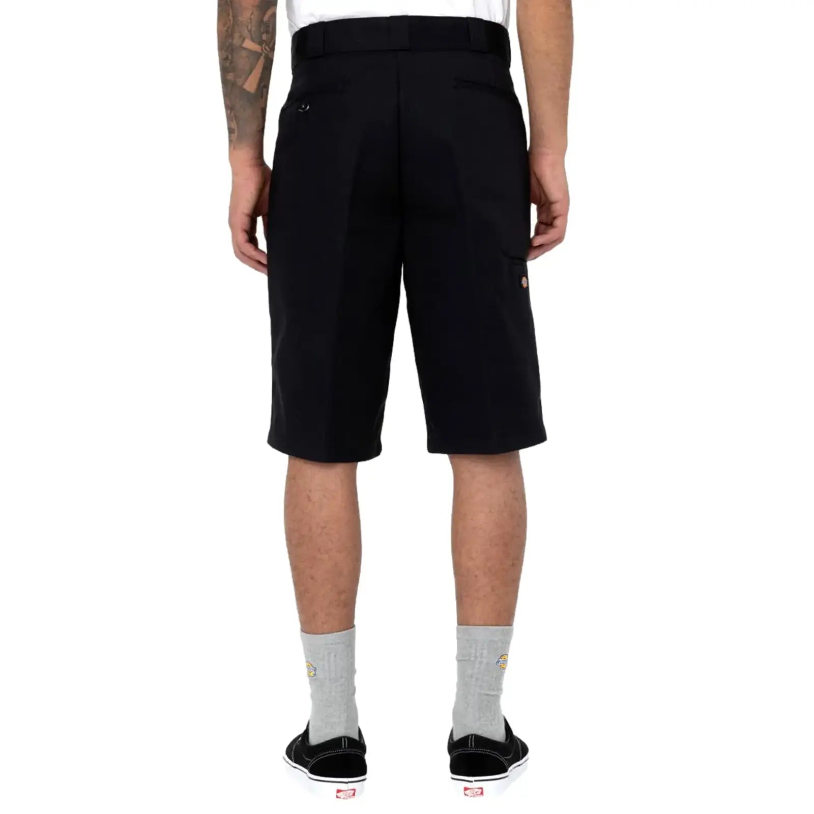 13in pocket black 2_clipped_rev_1