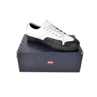 Globe Shoes Surplus Undyed Black