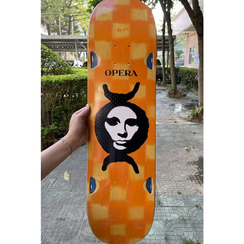 OPERA skateboard